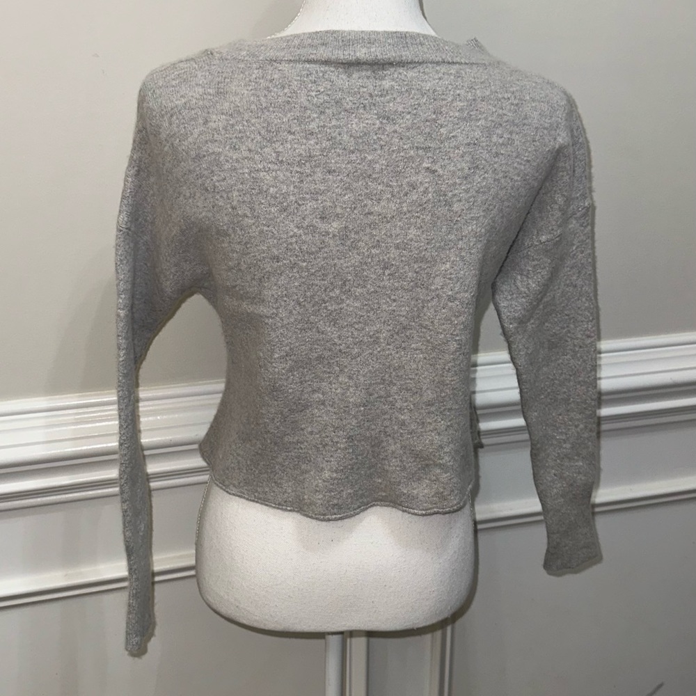 Blank Paige Gray Just Love Embroidered Crop Cashmere Wool Blend Sweater sz M - Picture 6 of 8